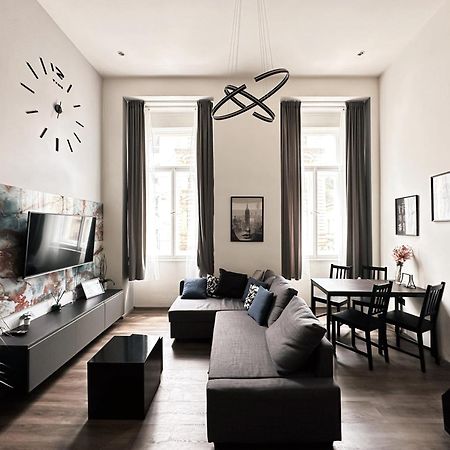 Contemporary Jindrisska Apartment Πράγα Εξωτερικό φωτογραφία